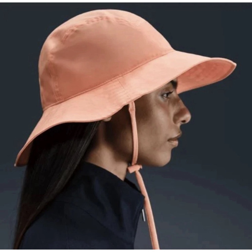 Nike Apex Wide Brim Bucket Hat Apricot Size Small